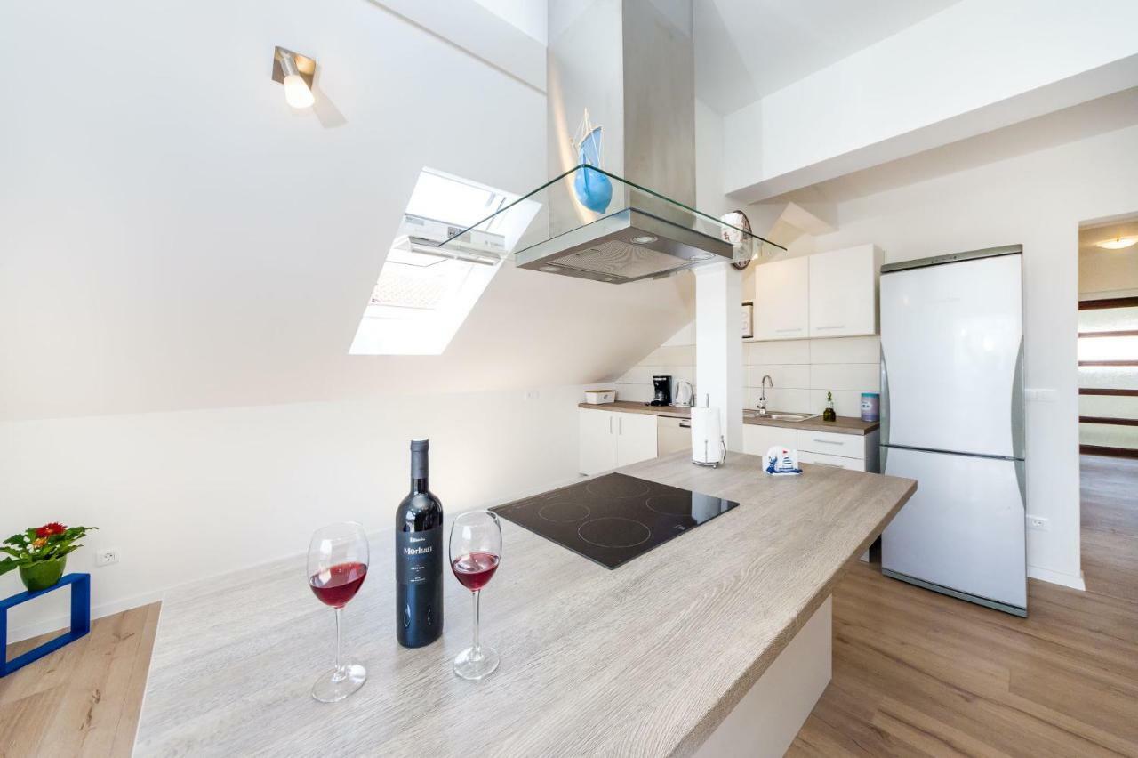 Apartman Iva Zara Esterno foto