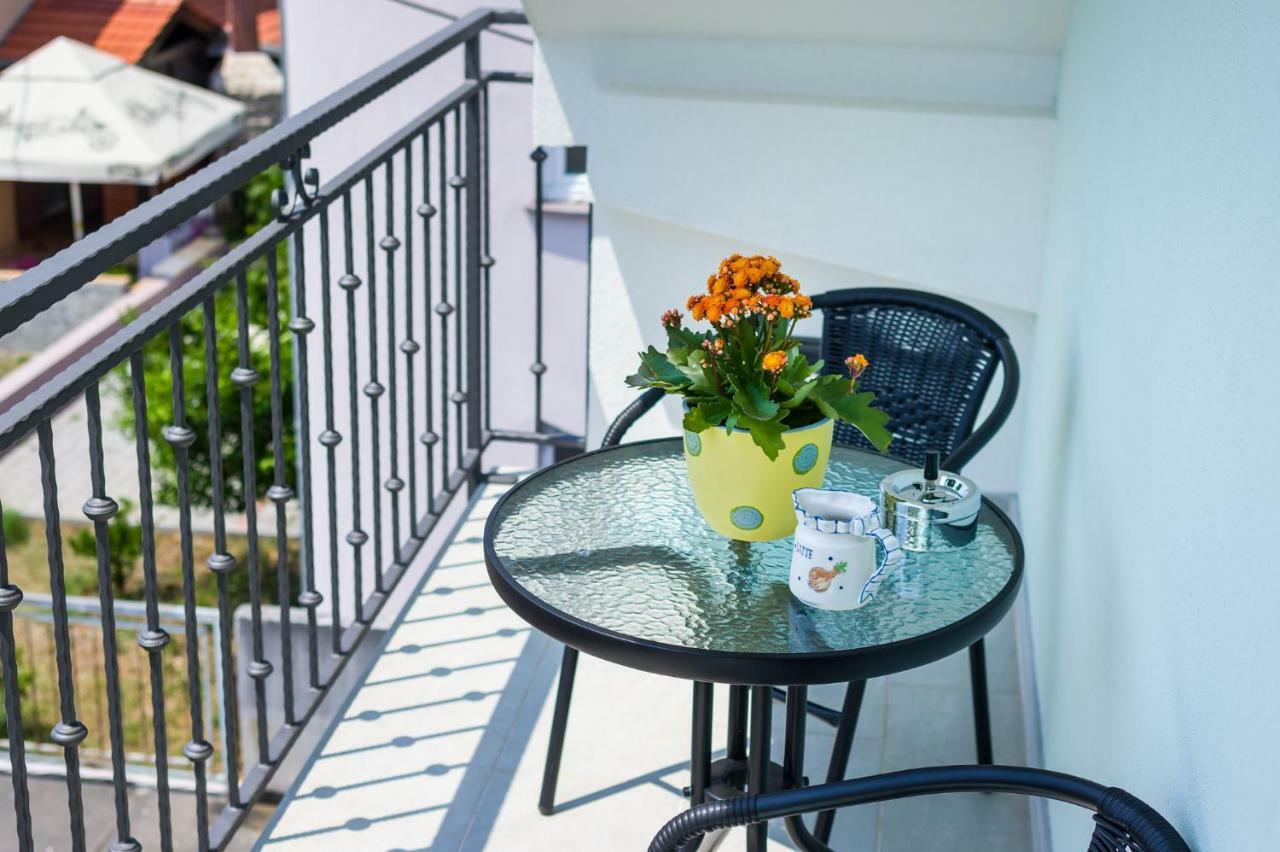 Apartman Iva Zara Esterno foto