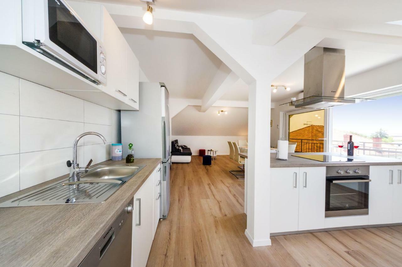 Apartman Iva Zara Esterno foto
