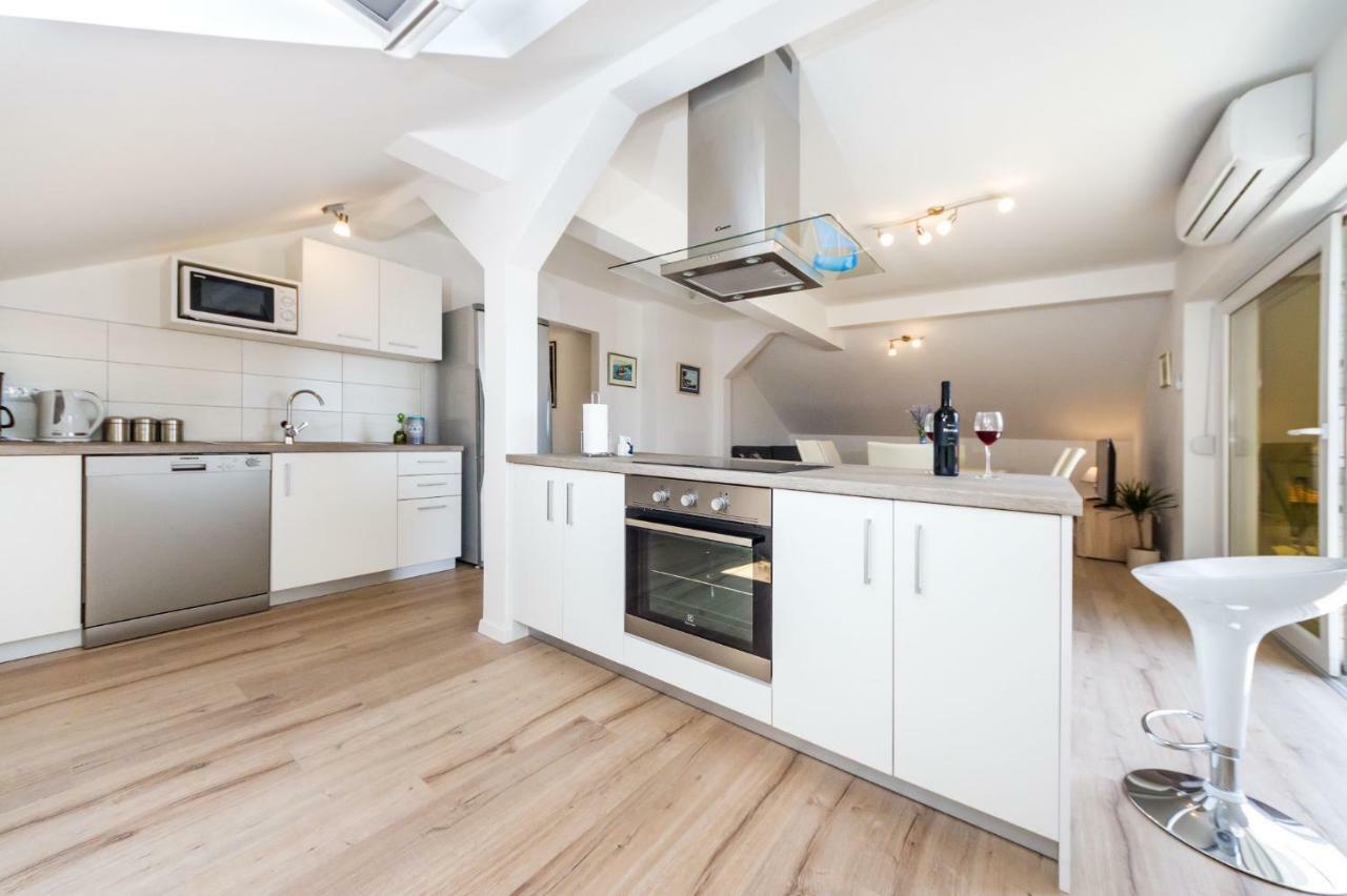 Apartman Iva Zara Esterno foto