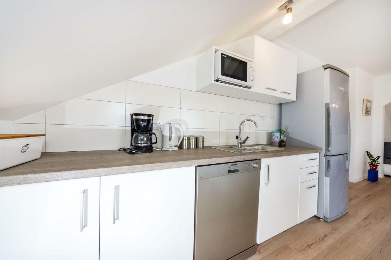 Apartman Iva Zara Esterno foto
